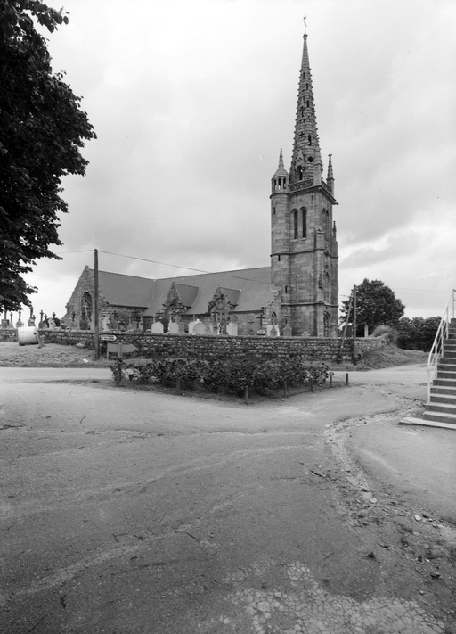 Eglise paroissiale Saint-Laurent (Maël-Pestivien)