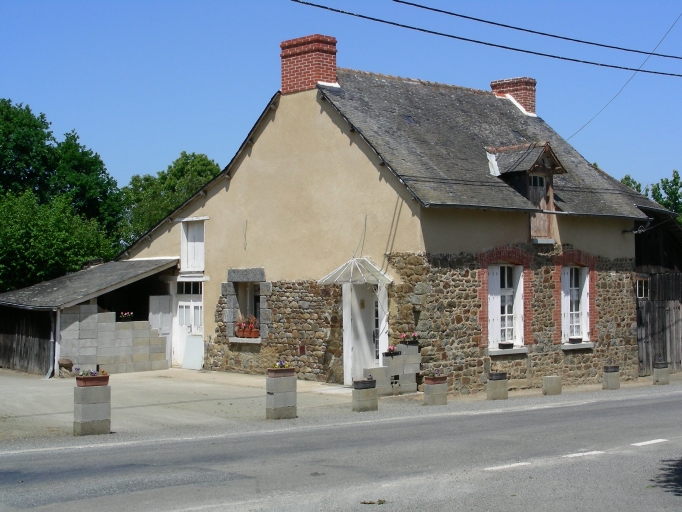 Maison, rue de l'Auriol (Saint-Thual)