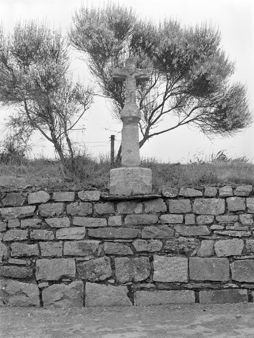 Croix de chemin, Kerduault (Trédarzec)