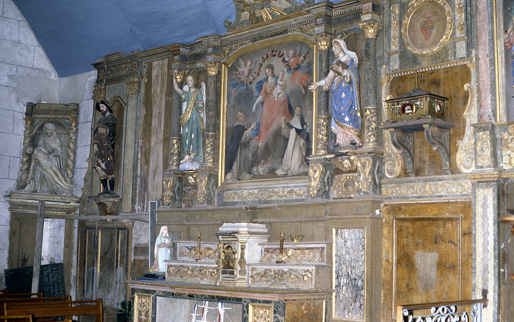 Autel, retable, gradins d'autel (2), tabernacle (autel secondaire, retable architecturé, retable à panneau compartimenté), dit du rosaire, (anciennement autel retable numéro 3), église paroissiale Saint-Vinoc (Plouhinec-29)