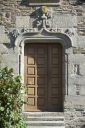 Le décor porté et les inscriptions sur les bâtiments de la commune de Bazouges-la-Pérouse