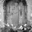 Statue (petite nature, d' applique) : vierge à l'Enfant, dite Notre-Dame de la clarté, église paroissiale Saint-Budoc ou Notre-Dame de la Clarté (Beuzec-Cap-Sizun)