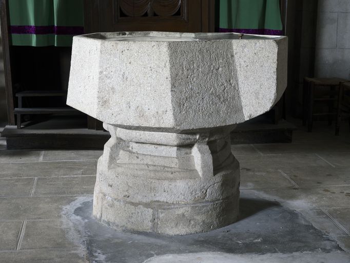 Fonts baptismaux, église Saint-Pierre-Saint-Paul (Ruffiac)