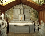 Ensemble du maître-autel : autel, tabernacle, 2 gradins d'autel, exposition, retable