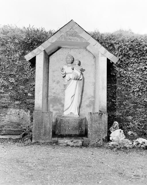 Statue : Saint Joseph et l'Enfant, Maison Saint-Louis-Marie (Josselin)