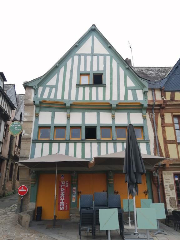 Maison, 19 place Saint-Sauveur (Auray)