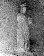 Statue 1 : Vierge à l'Enfant, église paroissiale Saint-Pierre (Plounévez-Lochrist)