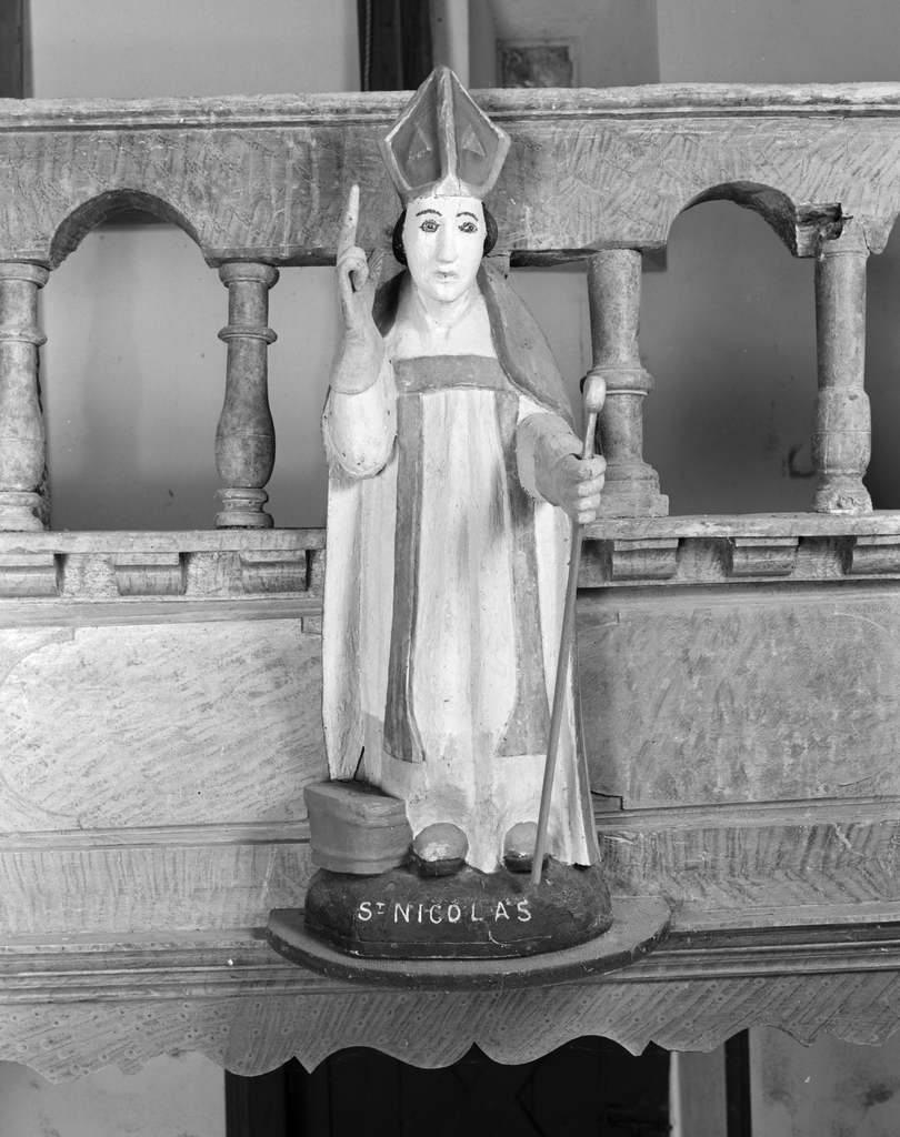 Statue (demi-nature) : saint Nicolas, chapelle Saint-Servais (Pont-Scorff)