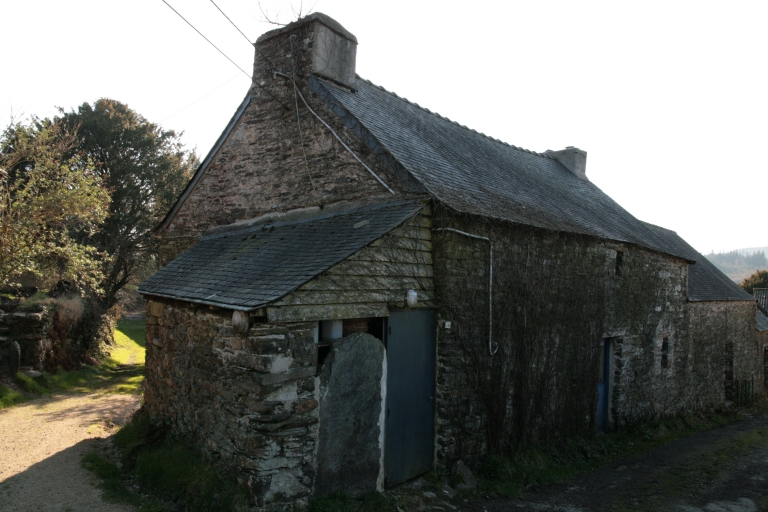 Maison, Kergombou (Saint-Rivoal)