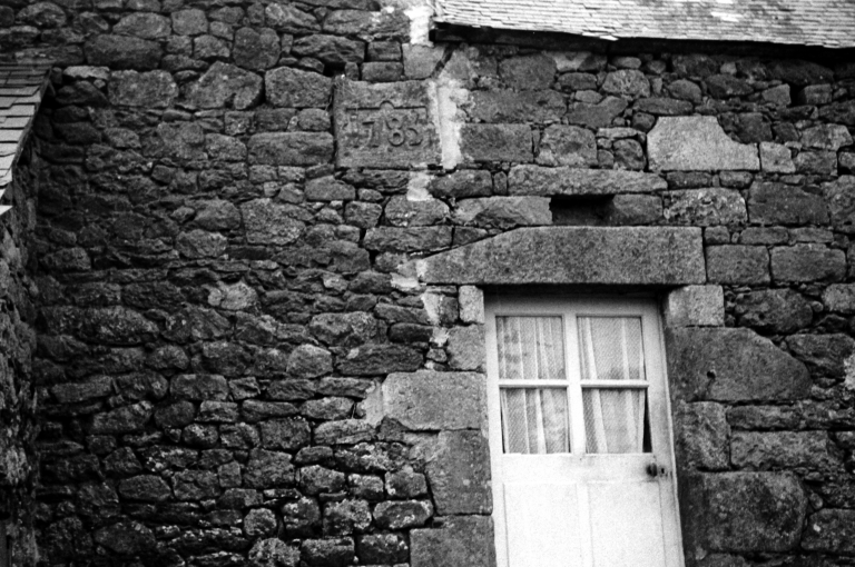 Les châteaux, manoirs, maisons, logis et fermes sur la communes de Créhen