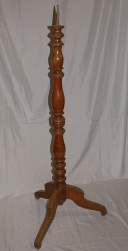 Paire de chandeliers pascaux