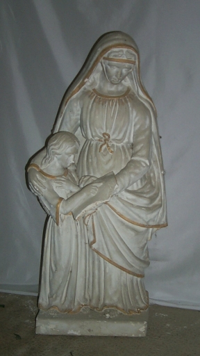 Statue 1 : Education de la Vierge