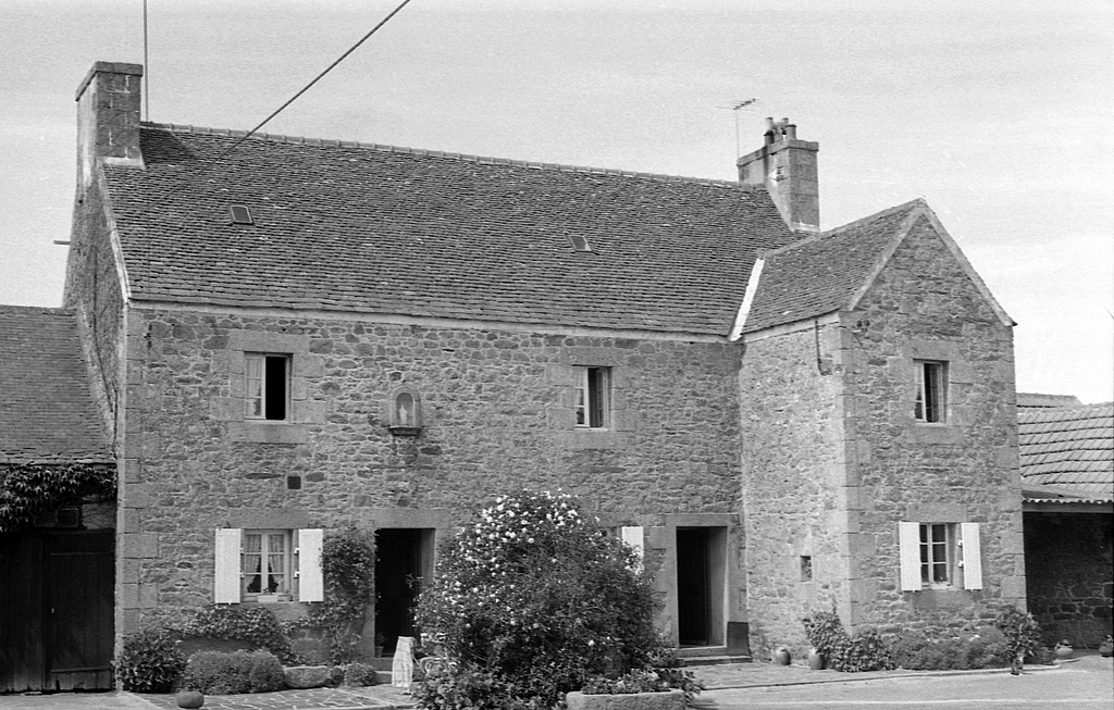 Ferme, Kervadoret (Saint-Pol-de-Léon)