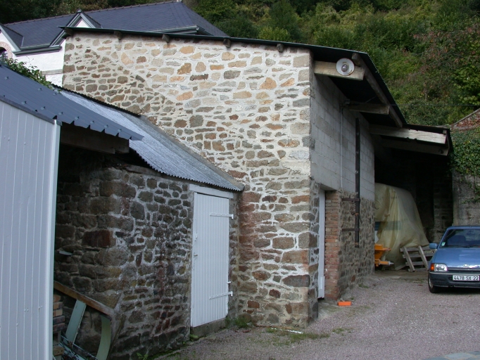 Usine de chaux Lenouvel, puis Vogel et Rosse soeurs, actuellement maison, 51 rue du Quai (Dinan)
