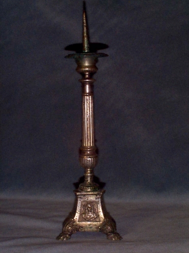Ensemble de 4 chandeliers d'autel