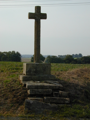 Croix de chemin, près de la Motte (Brielles)