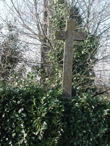 Croix de chemin, les Landelles (Lourmais)