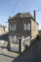 Maison, rue du Calvaire, rue des Terres-neuvas (La Ville-ès-Nonais)