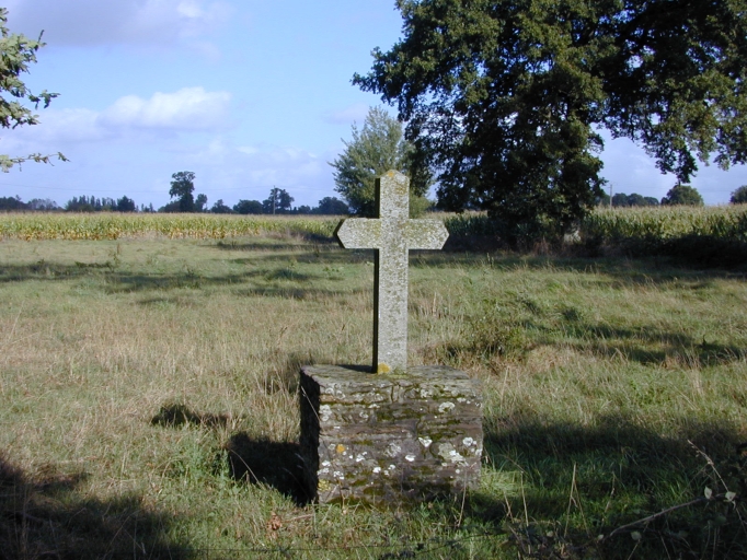 Croix de chemin, le Plessis Mahé (Lieuron)
