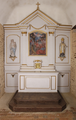 Autel, retable, tabernacle et sa porte
