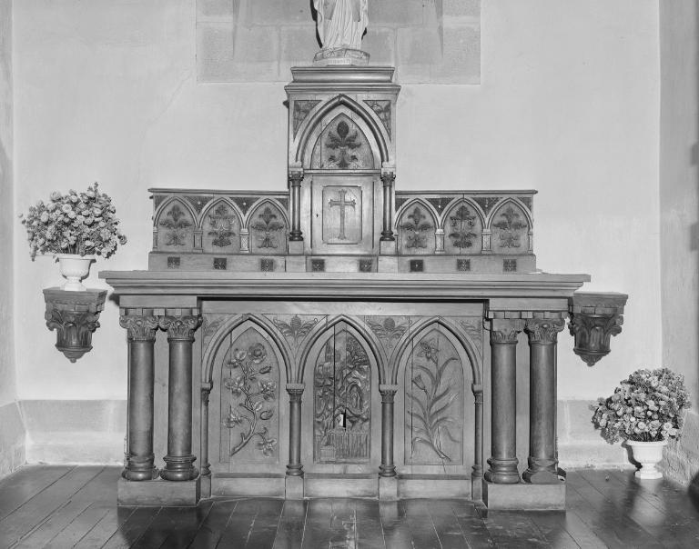 Autel, tabernacle (autel secondaire, tabernacle à ailes), style néo-gothique, église paroissiale Saint-Patern (Séné)