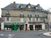 Hôtel de voyageurs dit Hôtel de Bretagne puis Hôtel Central et de Bretagne, 1 avenue Victor Hugo ; place Joseph Le Brix ; rue Traversière (Vannes)