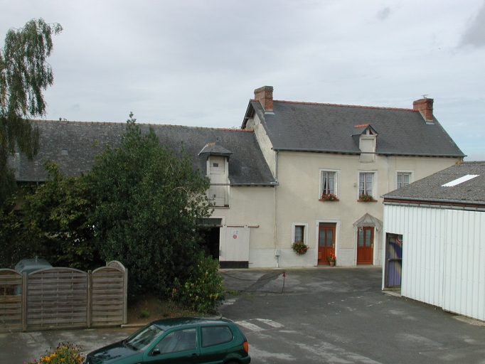 Ferme, 29, 29 bis place de l'Eglise (La Mézière)