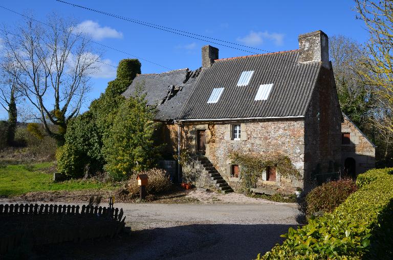 Alignement de deux logis de ferme à Lesten ar Vot (Plufur)