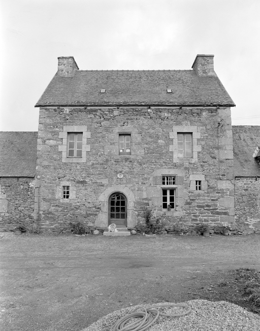 Manoir, Kerigomard (Ploëzal)