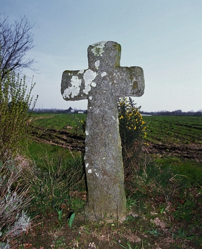 Croix de chemin, le Clos Cochet (Saint-Coulomb)