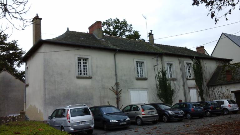 Presbytère, rue de la Poste (L'Hermitage)