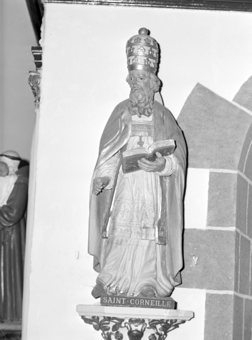 Statue (d'applique, petite nature) : saint Corneille, église paroissiale Sainte-Marie-Madeleine (Meucon)