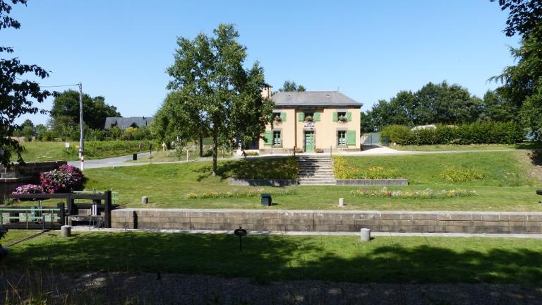 Canal d'Ille-et-Rance, Maison éclusière n°25, La Parfraire (Bazouges-sous-Hédé fusionnée avec Hédé pour former la commune de Hédé-Bazouges en 2009)