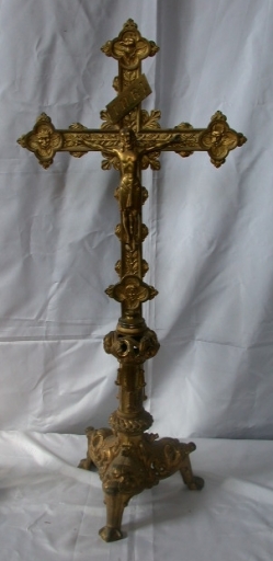 Croix d'autel 3