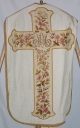Ornement blanc 2 : chasuble, étole
