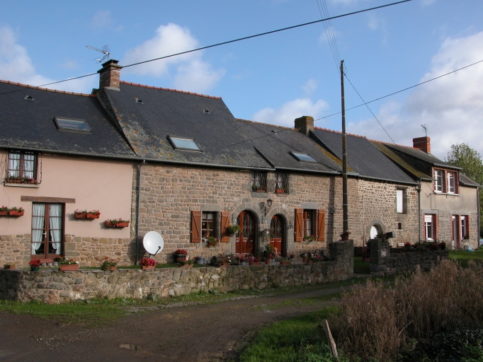 Ferme, actuellement maisons, le Coudray (Dingé)