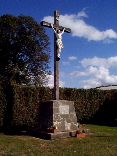 Croix monumentale, rue Amiral Duperré, Beauregard (Baguer-Morvan)