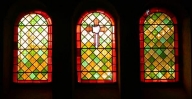 Ensemble des 9 verrières décoratives du transept et de la nef