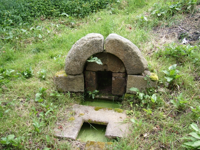 Fontaine et lavoir de Kerbastard (Plouguiel)