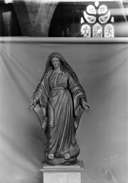 Statue (statuette) : Vierge, dite Vierge de l'Immaculée Conception, église paroissiale Saint-Servais (Saint-Servais)