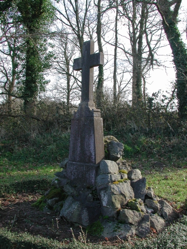 Croix de chemin, près de la Ville Gicquel (Saint-Pierre-de-Plesguen fusionnée en Mesnil-Roc'h en 2019)