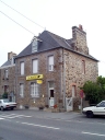 Les écoles, postes, cimetières et monuments aux morts sur la commune de Le Vivier-sur-Mer