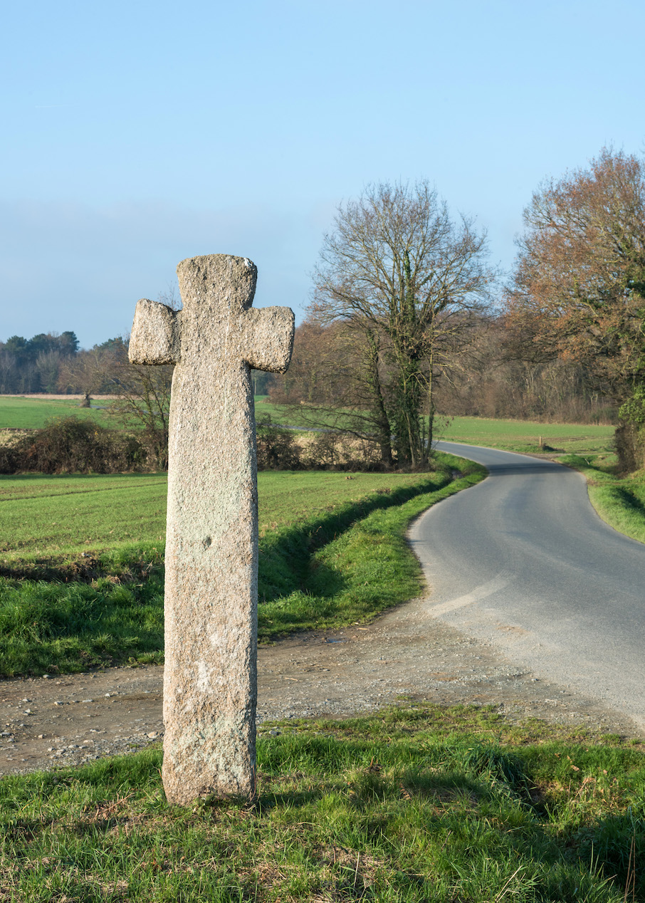 Croix de chemin dite croix du Gacet (Plumaudan)