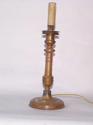 Chandelier d'acolyte