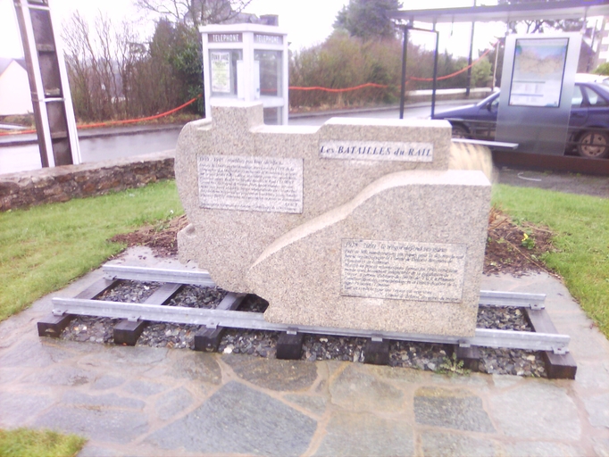 Monument commémoratif des Batailles du rail (Plouaret)