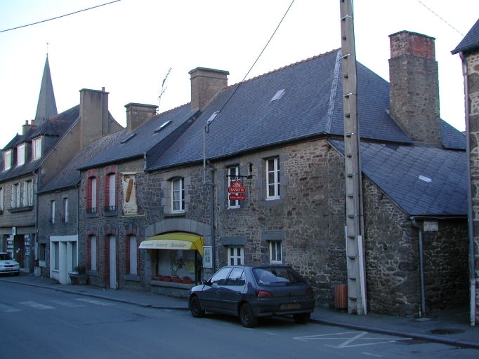 Alignement de maisons, 5-9 rue de la Libération (Saint-Pierre-de-Plesguen fusionnée en Mesnil-Roc'h en 2019)