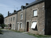 Alignement de maisons, la Hallais (Bains-sur-Oust)