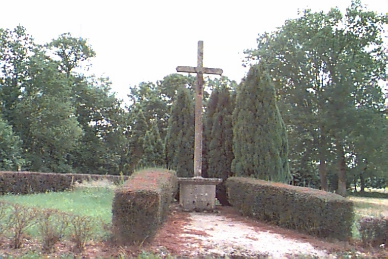 Croix de chemin, Saint-Mathurin (Livré-sur-Changeon)