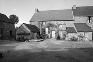 Les maisons de la commune d'Ercé-en-Lamée
