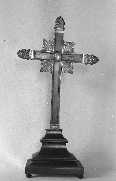 Croix-reliquaire, église Saint-Pierre (Sérent)